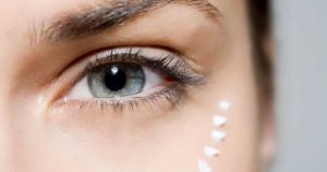 5 BONNES RAISONS DE CHOISIR LE RÉTINOL APRÈS L’ÉTÉ