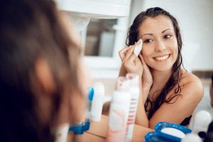 DÉMAQUILLAGE DE JOUR VS DÉMAQUILLAGE DU SOIR