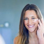 COMMENT RENDRE MA CRÈME VISAGE PLUS EFFICACE ?