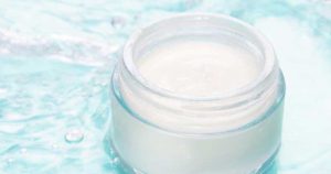 LES COSMETIC WATER OU LOTION SÉRUM : CES NOUVEAUX SOINS VENUS D'ASIE
