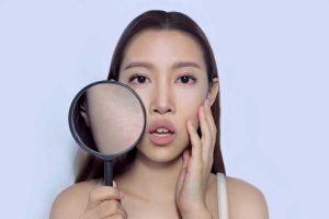 QUELLE ROUTINE POUR RESSERRER LES PORES DU VISAGE ?
