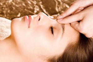 TENDANCE MASSAGE : CES TECHNIQUES QUI NOUS VEULENT DU BIEN