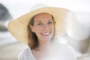 60 ANS ET + : LE SOLEIL, ENNEMI DE MA PEAU