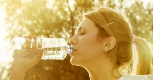5 PROBLÈMES QUE L’ON RENCONTRE SI L’ON NE BOIT PAS ASSEZ D’EAU