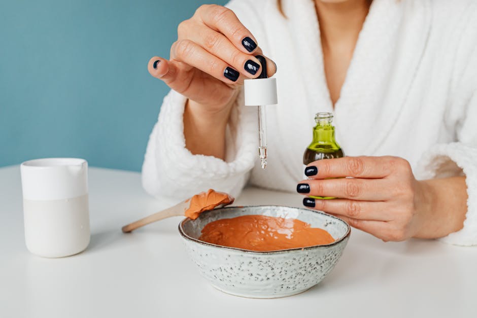 3 Recettes Maison au Beurre de Karité pour le Visage, le Corps et les Lèvres homemade face mask bowl natural ingredients