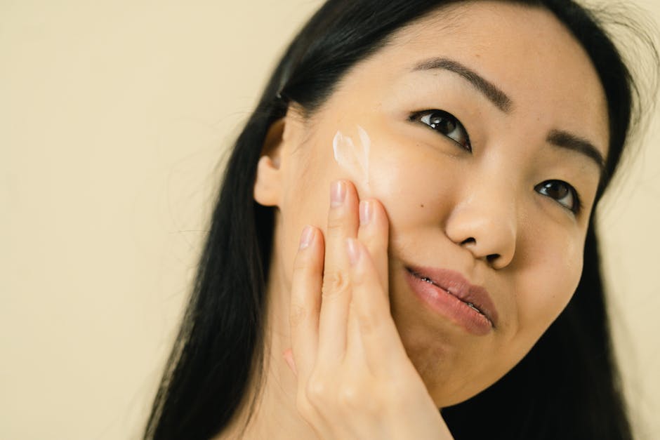 Rétinol après l'été : 5 bonnes raisons de l'adopter dès la rentrée close-up skin texture retinol treatment result