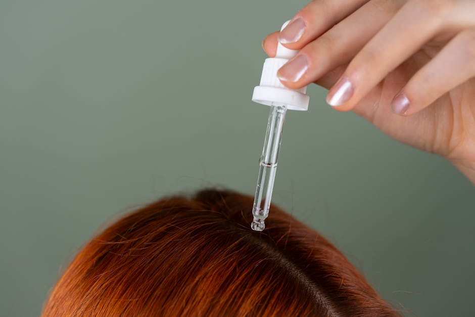 5 gestes beauté express pour un look soigné quand le temps manque dry shampoo spray application hair roots volume morning routine