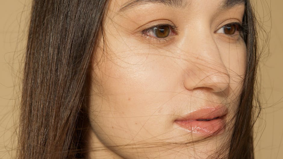 Le draping : la technique blush qui sculpte le visage naturellement glowing natural makeup look with flushed cheeks and luminous skin