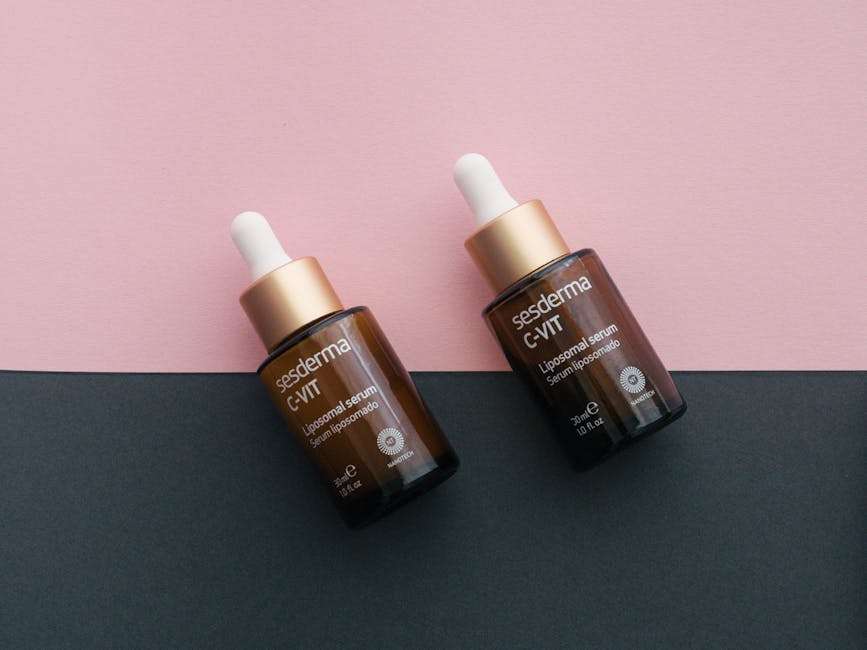 Rides du sourire : comment les atténuer naturellement et efficacement serum hyaluronic acid anti-aging skincare products flatlay