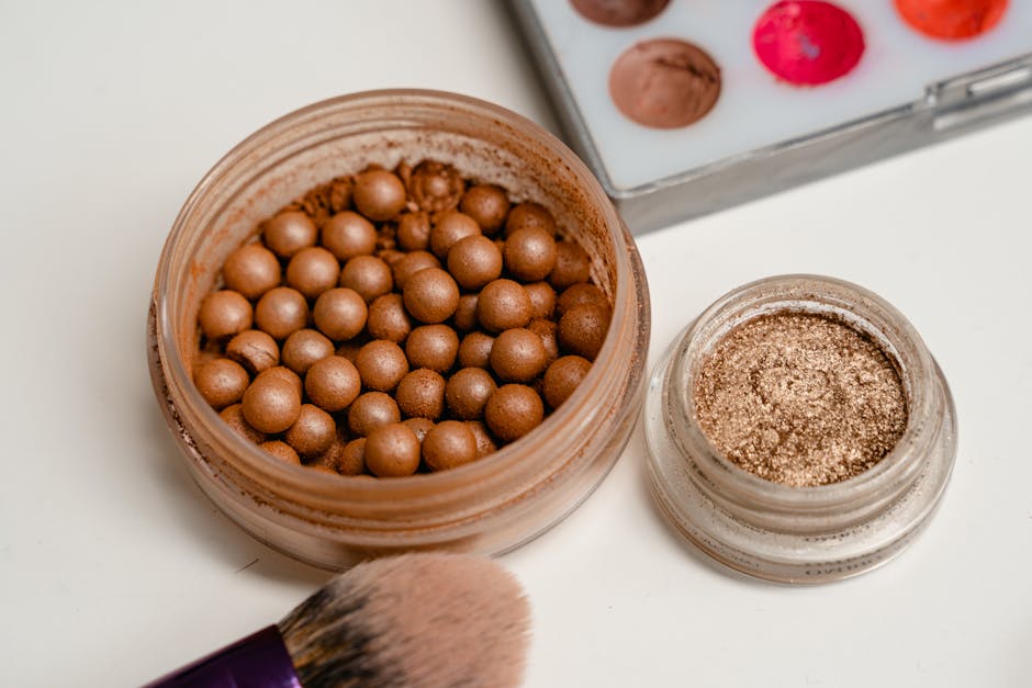 Phase de débronze : 4 gestes pour prolonger votre hâle après l'été bronzing powder makeup brush warm tones autumn beauty
