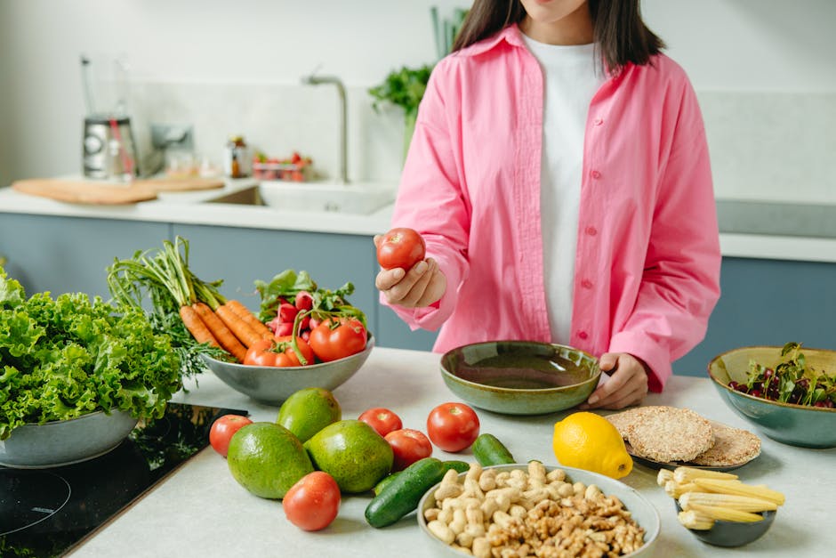 Perdre du poids sans abîmer sa peau : le guide complet pour une silhouette et un teint au top woman healthy food fruits vegetables glowing skin lifestyle