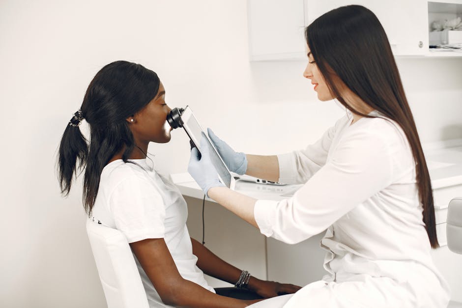 Vallée des larmes et acide hyaluronique : soins topiques et injections pour un regard reposé dermatologist consultation aesthetic medicine