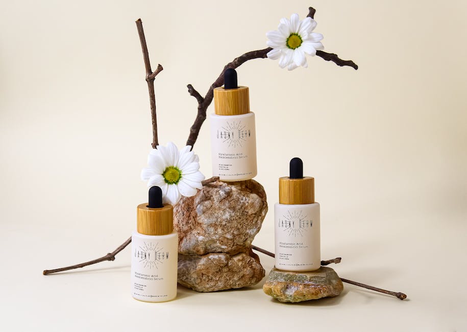 Acide hyaluronique : le secret d'une peau hydratée à tout âge dropper serum hyaluronic acid bottle skincare product