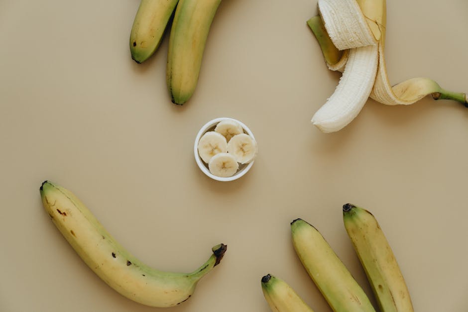 La banane dans vos soins beauté maison : bienfaits, masques et recettes naturelles banana peel eye contour natural remedy refreshing