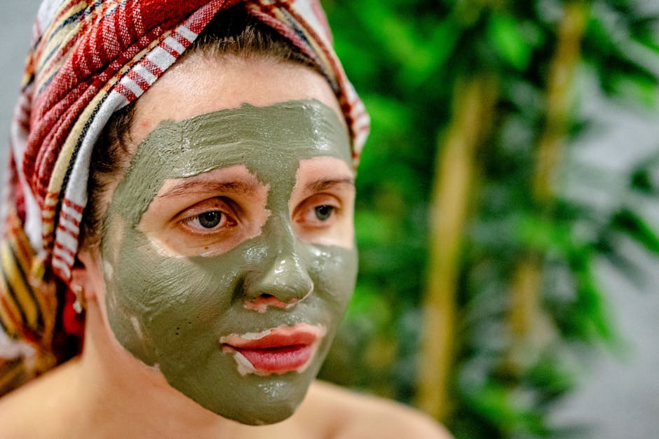 Hygge et beauté : comment créer une routine bien-être inspirée de l'art de vivre scandinave hair mask treatment with natural oils and warm towel relaxing spa at home