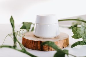Beurre de karité : bienfaits, utilisations et vertus pour la peau shea butter natural cosmetic beauty skincare landscape