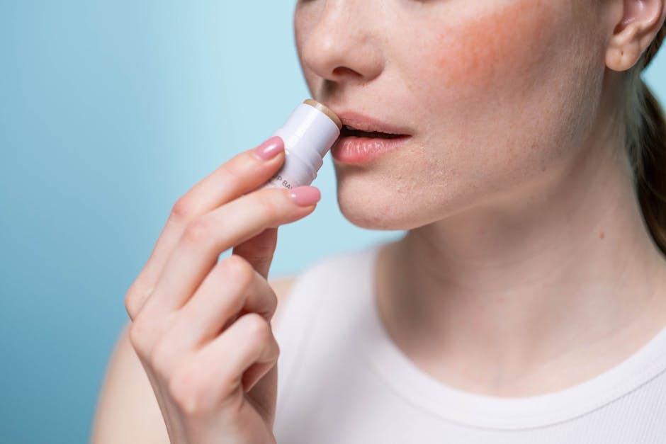 Le masque pour les lèvres : comment l'utiliser et pourquoi l'adopter dans votre routine ? comparison lip balm lip mask skincare products