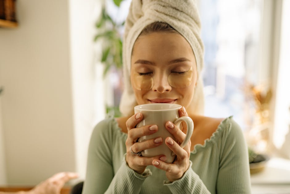 Paupières gonflées : les meilleurs remèdes naturels pour dégonfler les yeux green tea bags coffee pods eye depuffing natural beauty