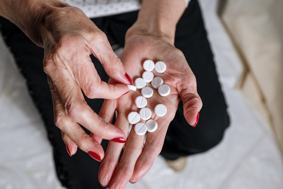 THS et peau : effets sur le vieillissement cutané à la ménopause woman stopping medication pills skincare concern aging