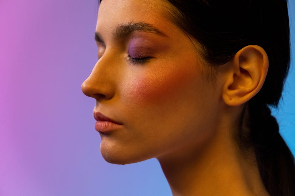 Trousse beauté de vacances : les soins essentiels à ne pas oublier summer makeup blush tan skin healthy glow minimal beauty