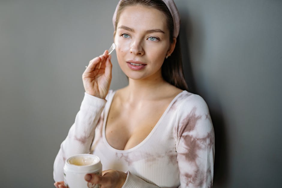 moisturizer cream hydration face woman summer beauty ritual