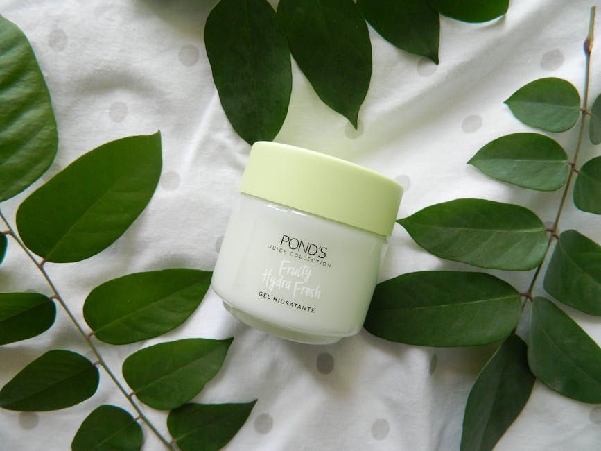 Peau mixte : 5 gestes essentiels pour une routine vraiment équilibrée lightweight gel moisturizer texture skin hydration balance