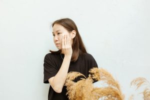 Peau irritée : causes, réflexes immédiats et conseils pour apaiser durablement soothing skincare sensitive irritated skin calm routine landscape
