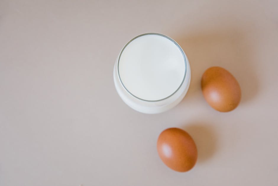 Taches blanches sur les jambes : causes, solutions et conseils pour atténuer ces dépigmentations healthy nutrition vitamins vegetables eggs dairy products skincare